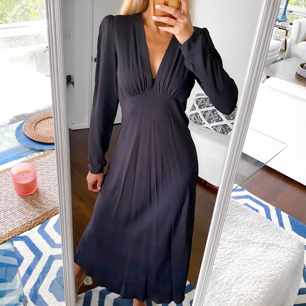 🖤 ZARA BLACK VNECK LONG SLEEVE MAXI DRESS!